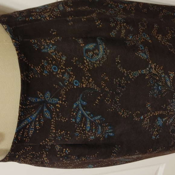 💙 Briggs Skirt - Picture 4 of 13